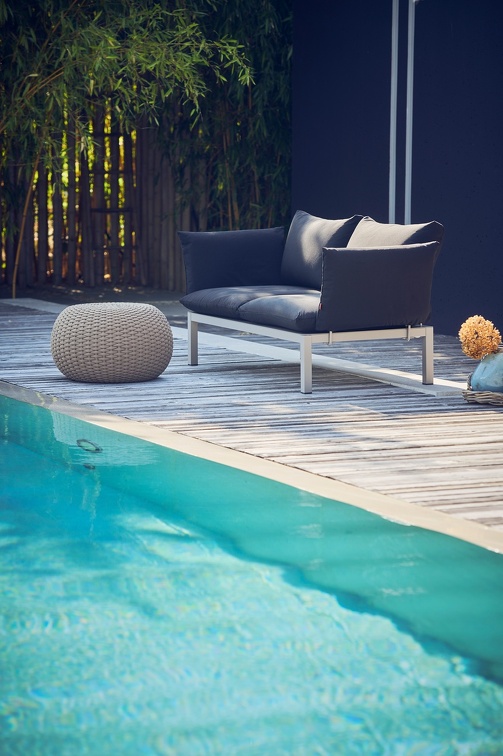 Fiam Domino Outdoor Sofa 2-Sitzer mit Armlehnen und Kissen Jan Kurtz