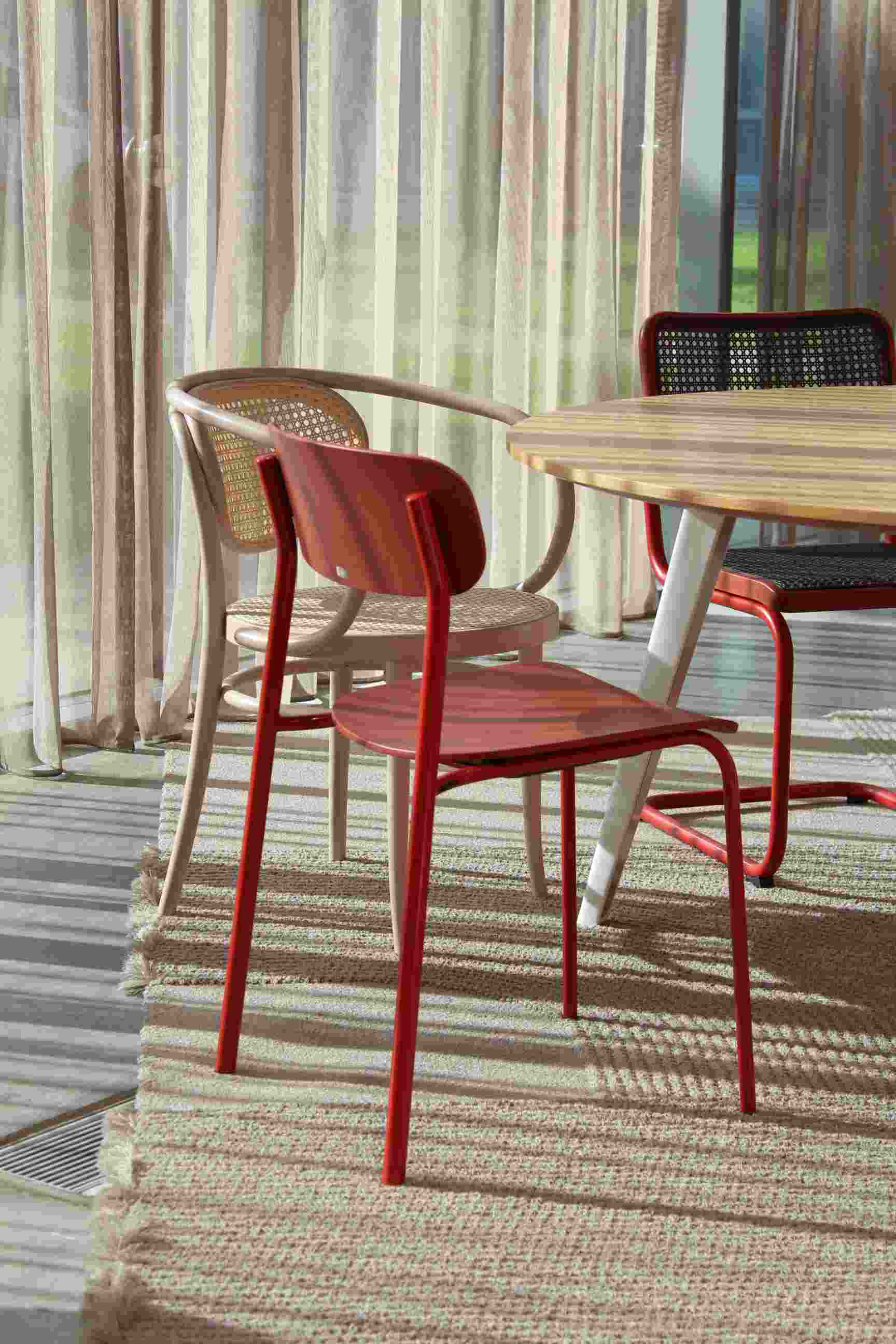 S 243 / S243 Stahlrohr Stuhl Thonet