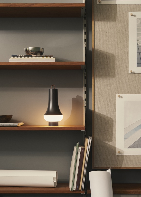 Tomoshi Portable Akkuleuchte / Tischleuchte Louis Poulsen