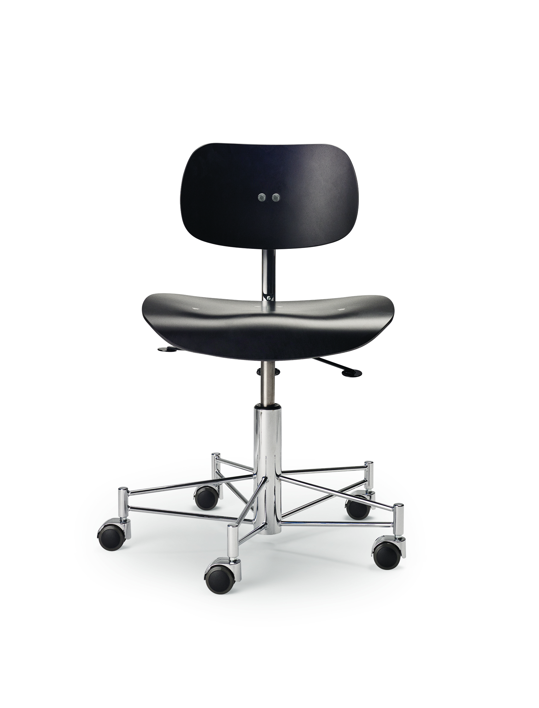 Schwarzer SBG 197 R Drehstuhl von Wilde+Spieth mit Chromgestell und Rollen, Ansicht von vorne.
