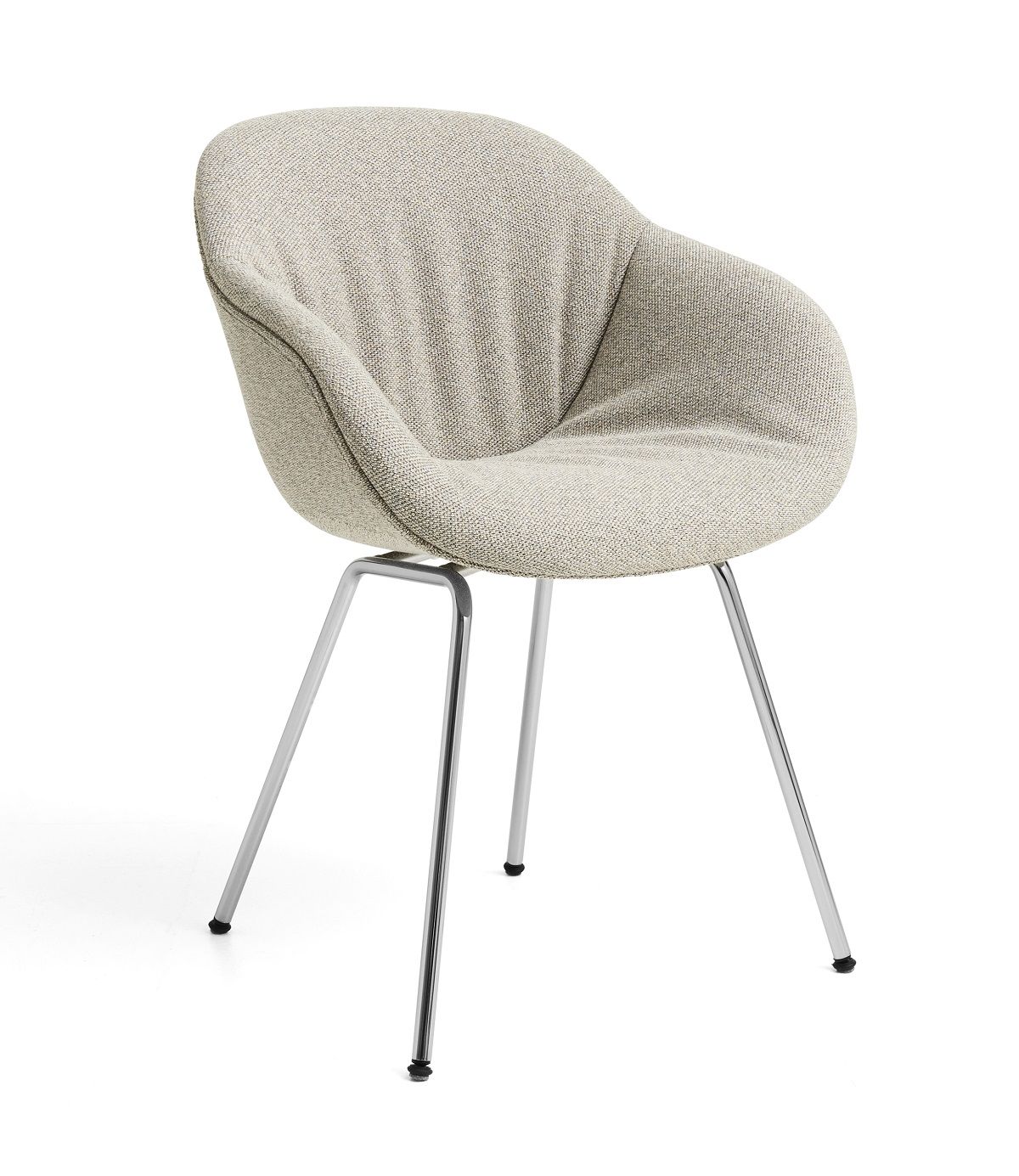 Beiger About a Chair AAC227 Stuhl mit Stoffbezug und verchromtem Vierfußgestell von Hay.