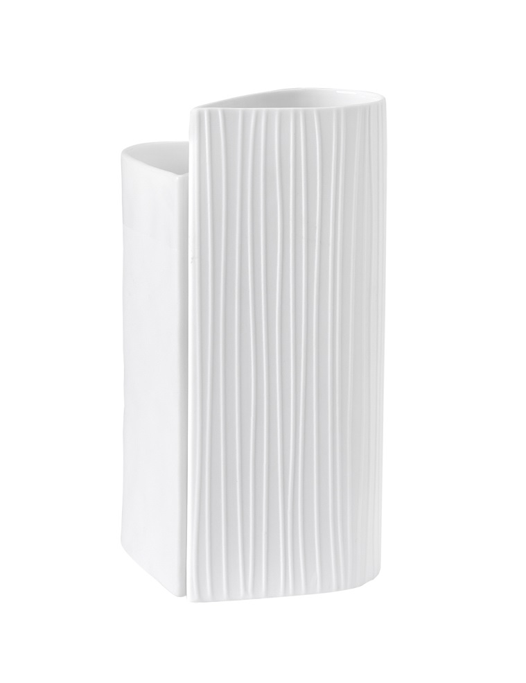 Weiße, moderne Vase mit plissiertem Design für Hochzeiten und stilvolle Dekorationen.