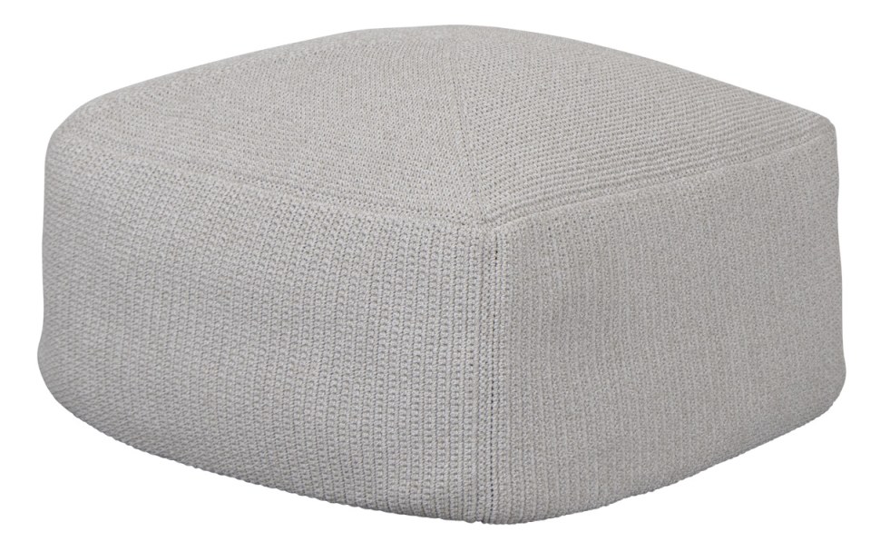 Sandfarbener, quadratischer Cane-Line Hocker für den Außenbereich. Bequemer Outdoor Sitzhocker aus wetterfestem Material.