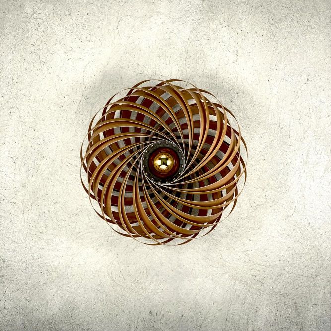 Veneria Wandleuchte aus Kirschbaumholz, spiralförmiges Design, moderne Innenbeleuchtung für Wohnzimmer und Schlafzimmer.