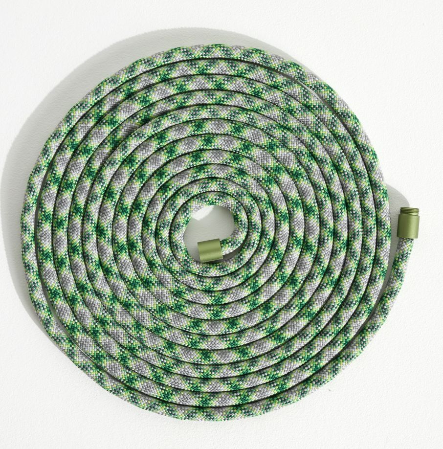 Ersatzkordel (5m) für Quasar Nomad Lampe, hellgrün/grau, aufgerollt. Zubehör für Akkuleuchte.