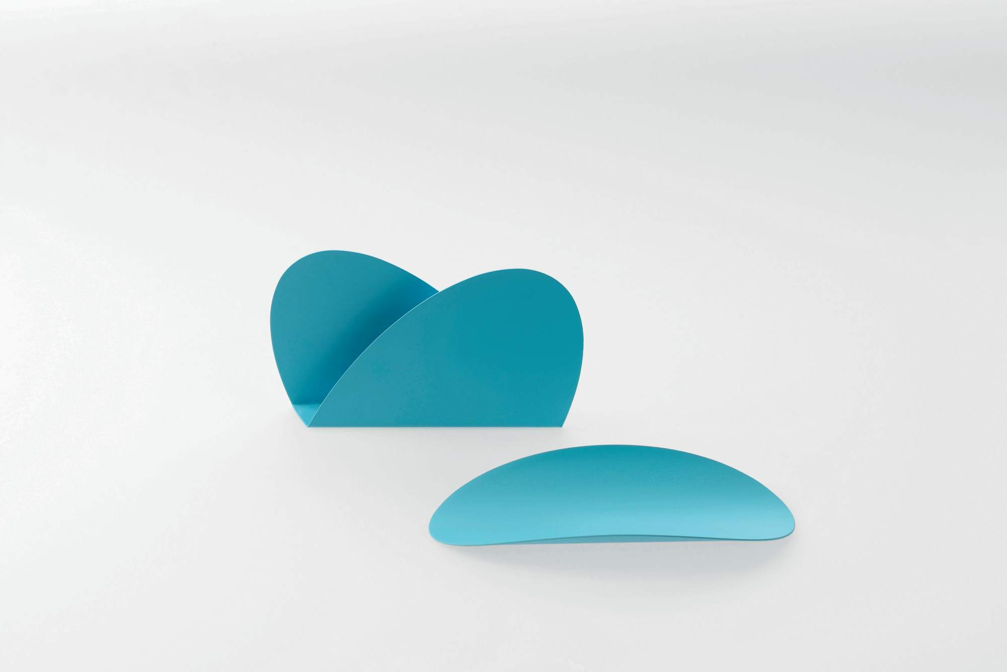 Blaues Ellipse Schreibtischset: Briefablage und Ablageschale für Bürobedarf und Schreibtischorganisation.