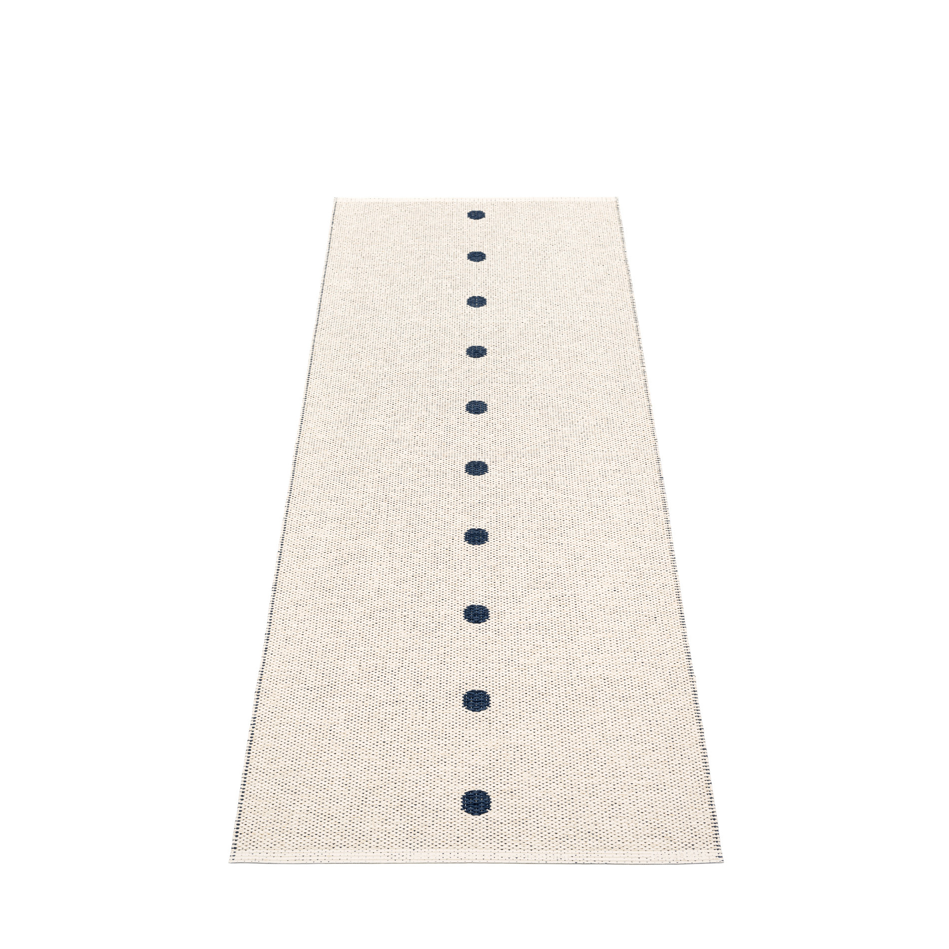 Pappelina Peg Kunststoffteppich in Beige mit dunkelblauen Punkten, 70x200 cm, für Innen und Außen.