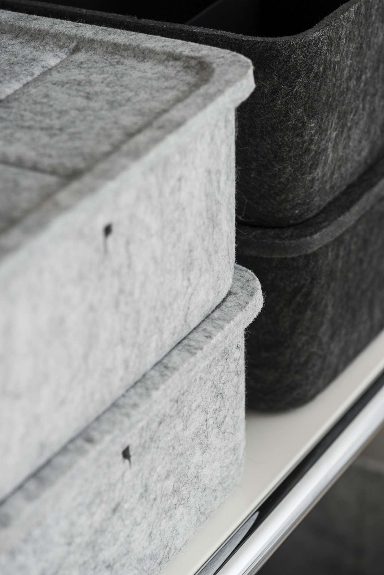 USM Haller Inos Box hoch mit Unterteilung quer / längs