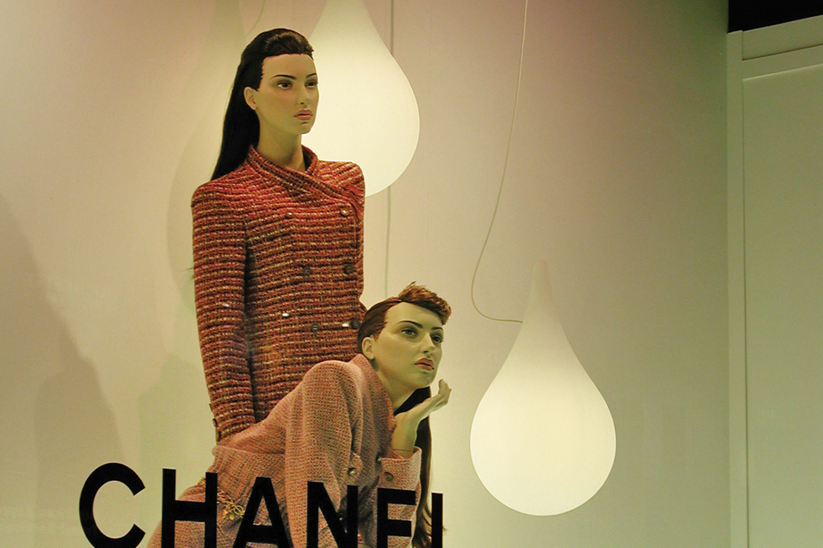 Liquid Light Drop Pendelleuchte: Tropfenförmige Innenleuchte, modernes Design für Wohnzimmer und Esszimmer.