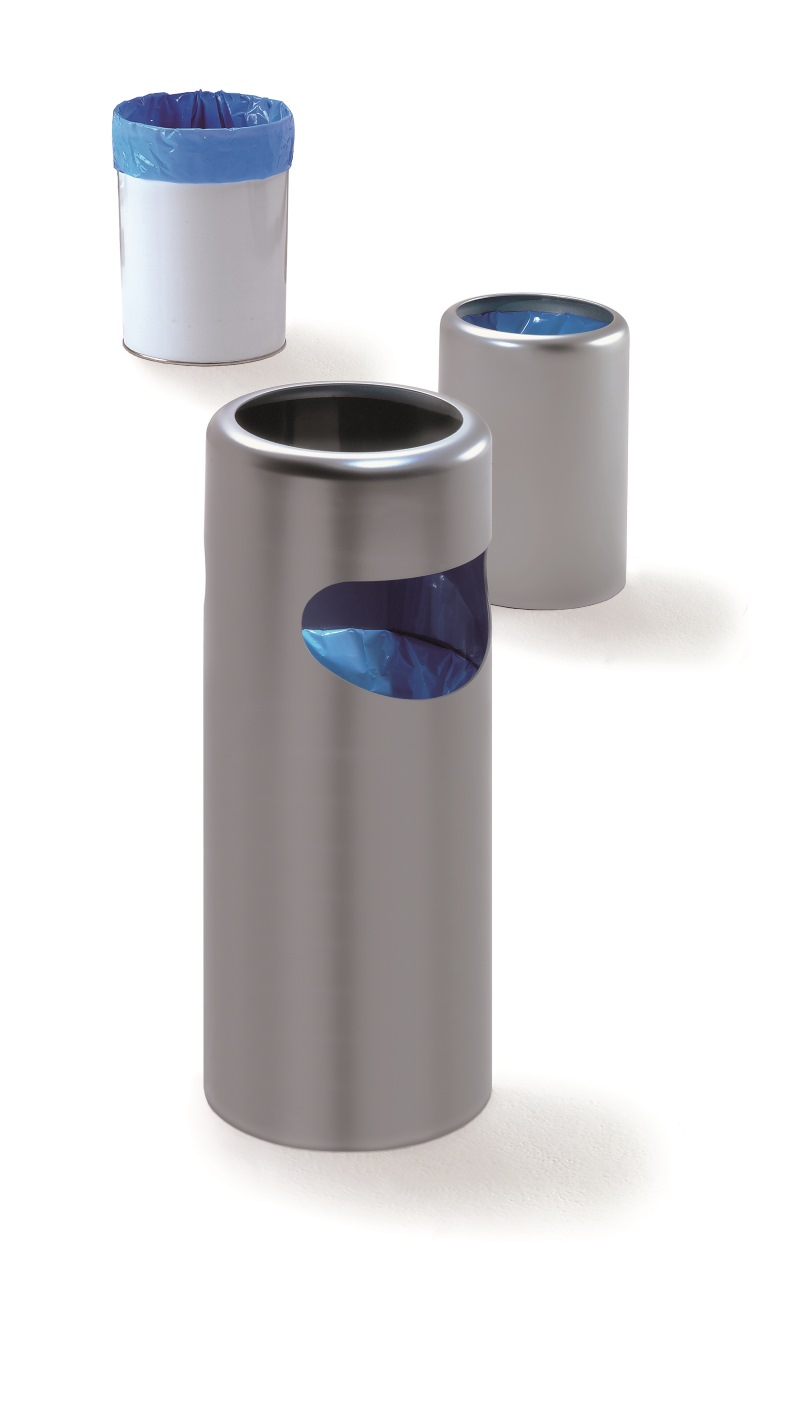 Birillo Plus Papierkörbe von Rexite: Drei zylindrische Abfalleimer, Edelstahl und Weiß, mit blauen Müllsäcken.