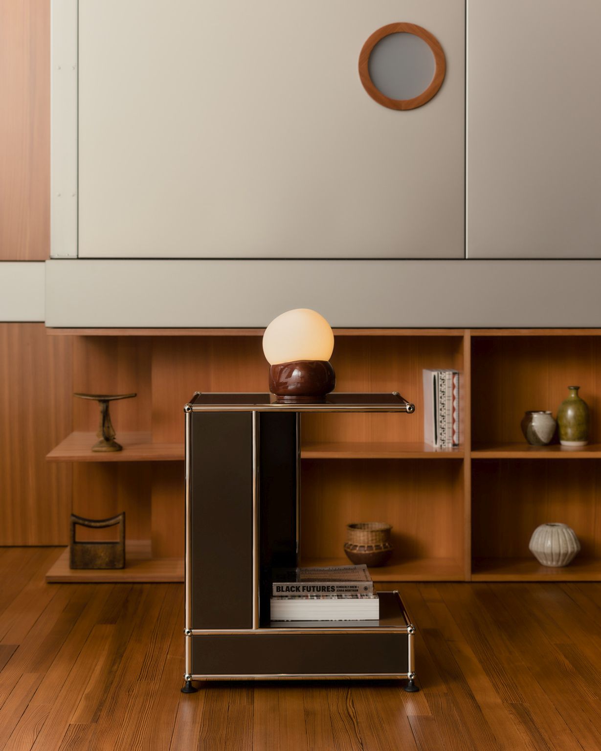 USM Haller x Armando Cabral Arkad Beistelltisch