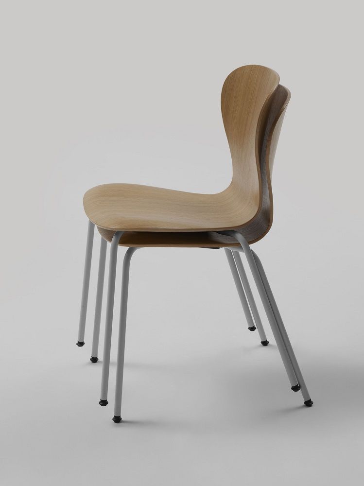 S 220 Formholzstuhl / Stuhl ohne Armlehne Thonet