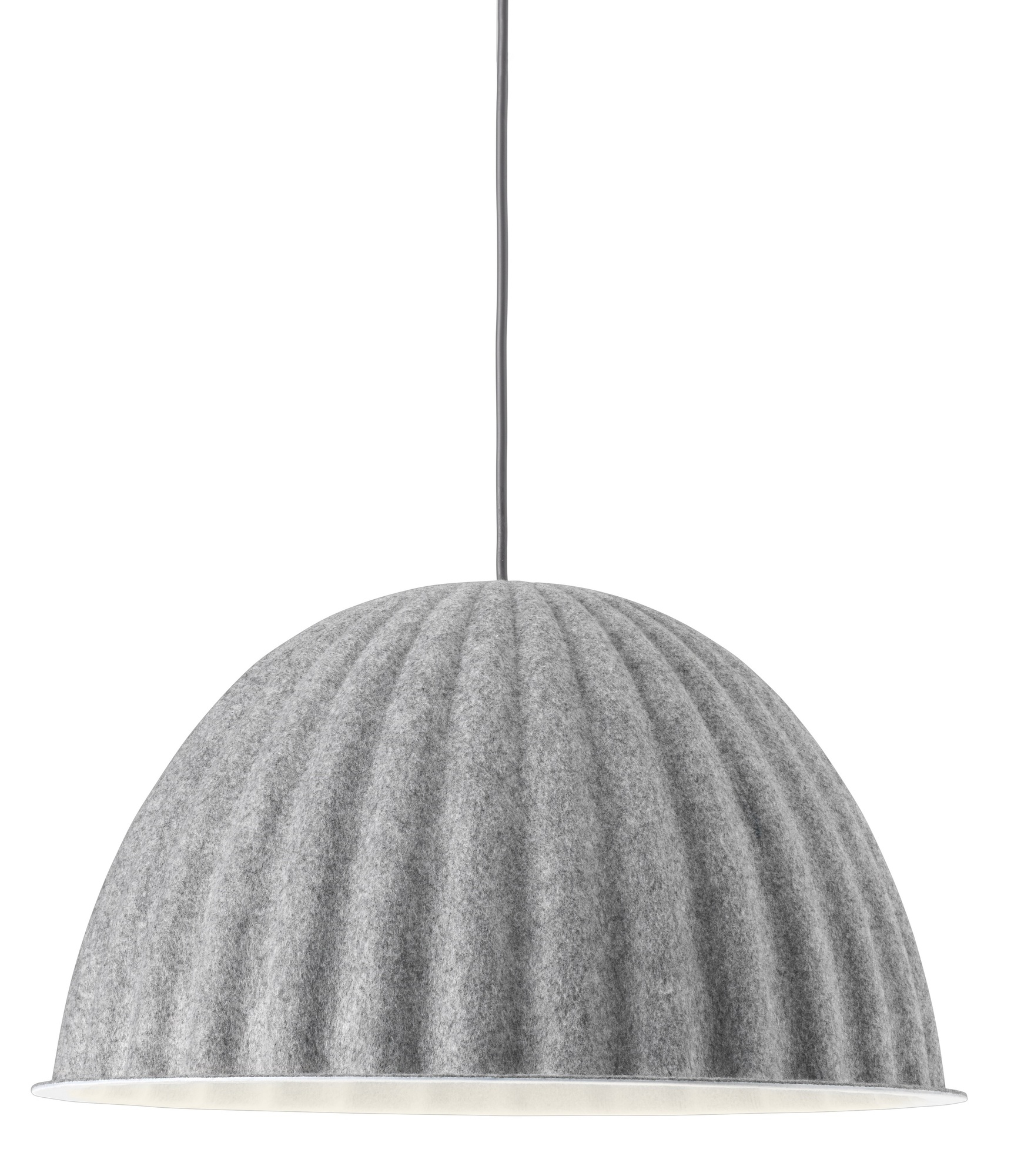 Graue Under The Bell Pendelleuchte von Muuto mit filzähnlicher Textur und sanftem Lichtschein.