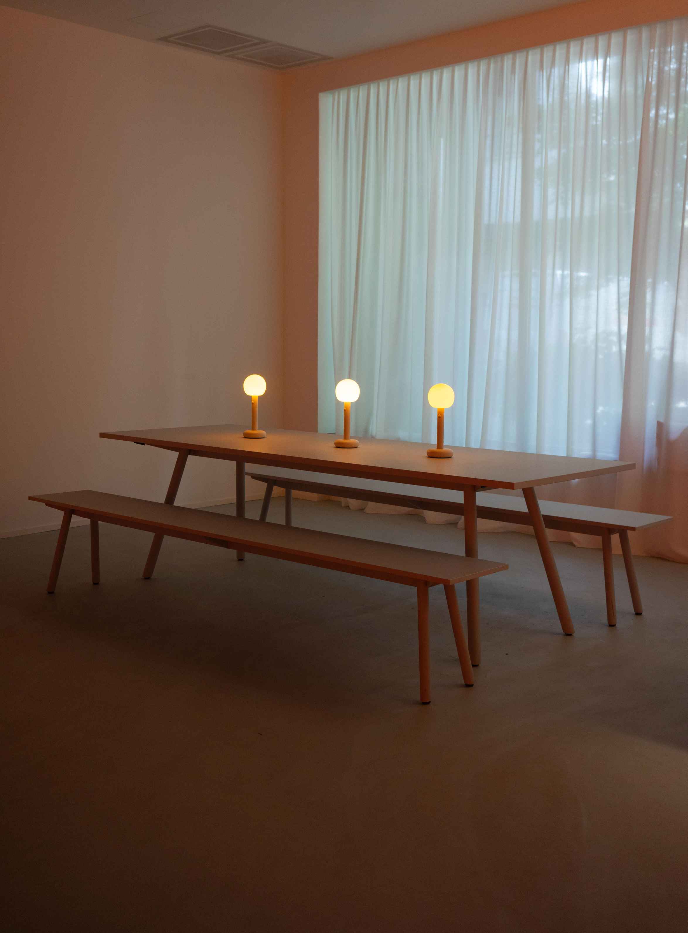 Fire Akku LED Tischleuchte Grau