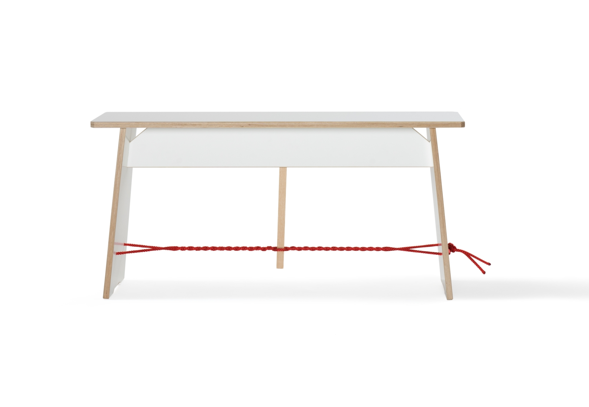 Langer Max Sitzbank von Moormann, 90 cm, weißes Holz mit rotem Seil.