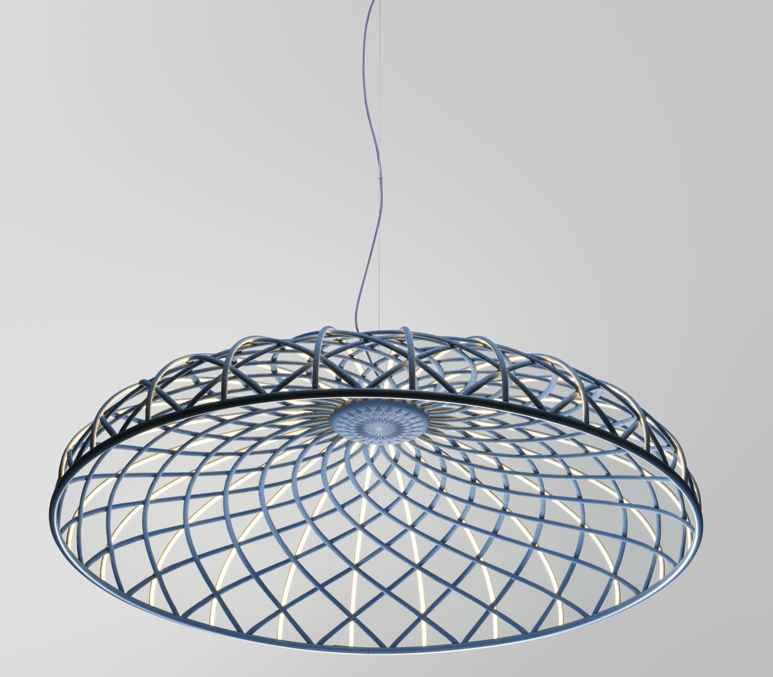 Skynest Pendelleuchte in Blau Turmalin: Moderne Hängeleuchte mit filigranem, geometrischem Design und warmem Licht.