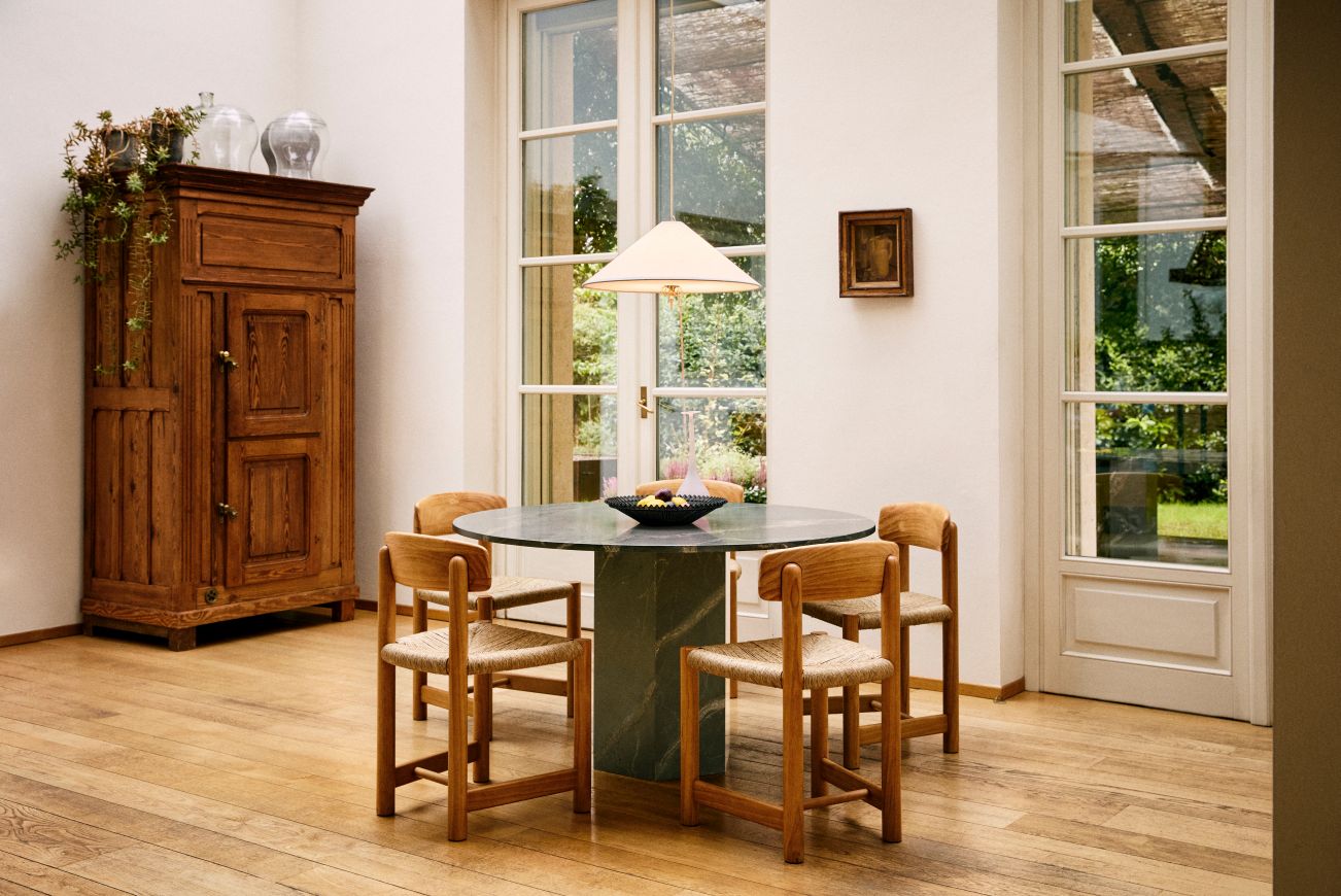 Daumiller Stuhl Kiefer schwarz Gubi