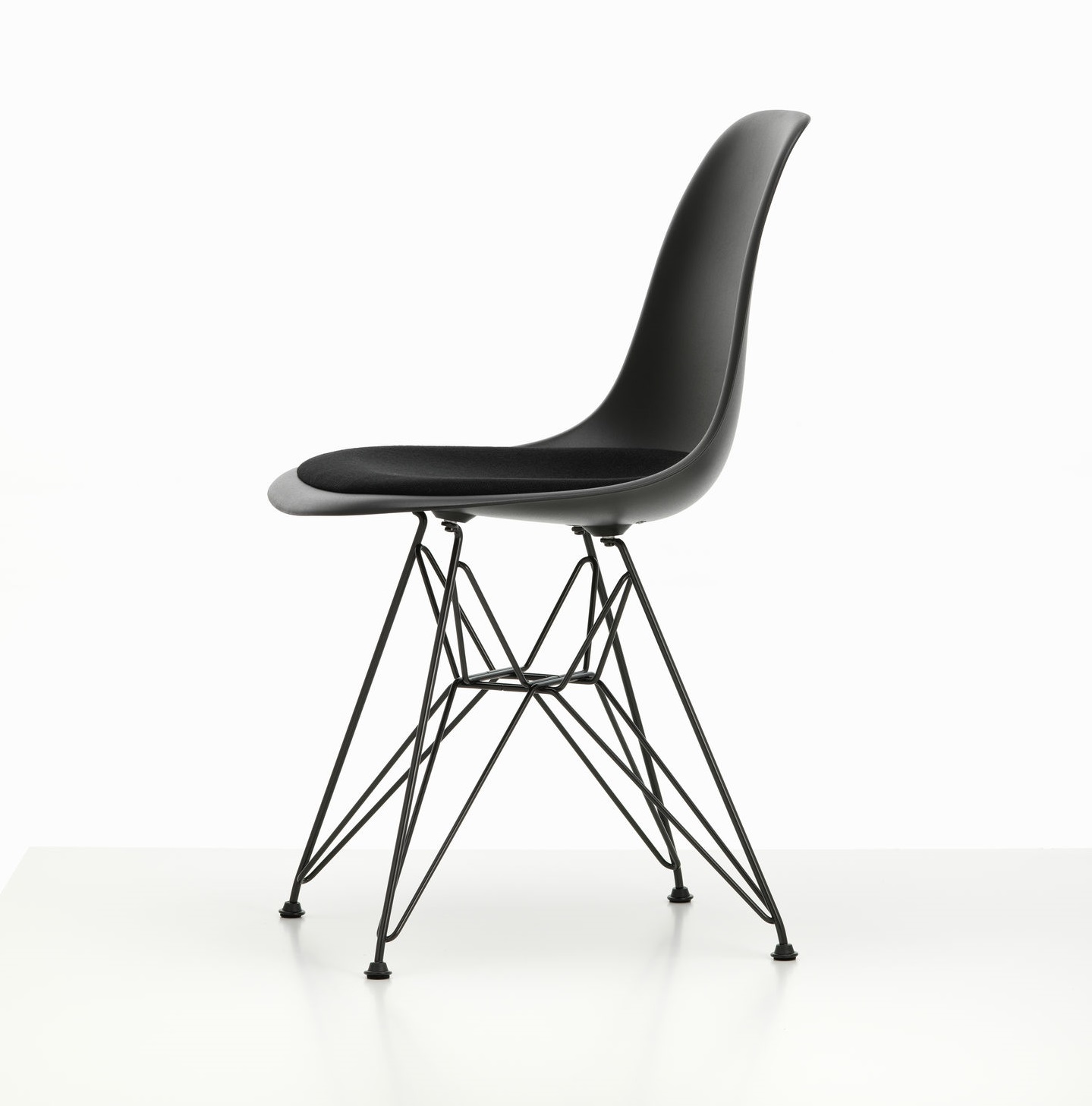 Eames Plastic Side Chair DSR Stuhl mit Sitzpolster Vitra