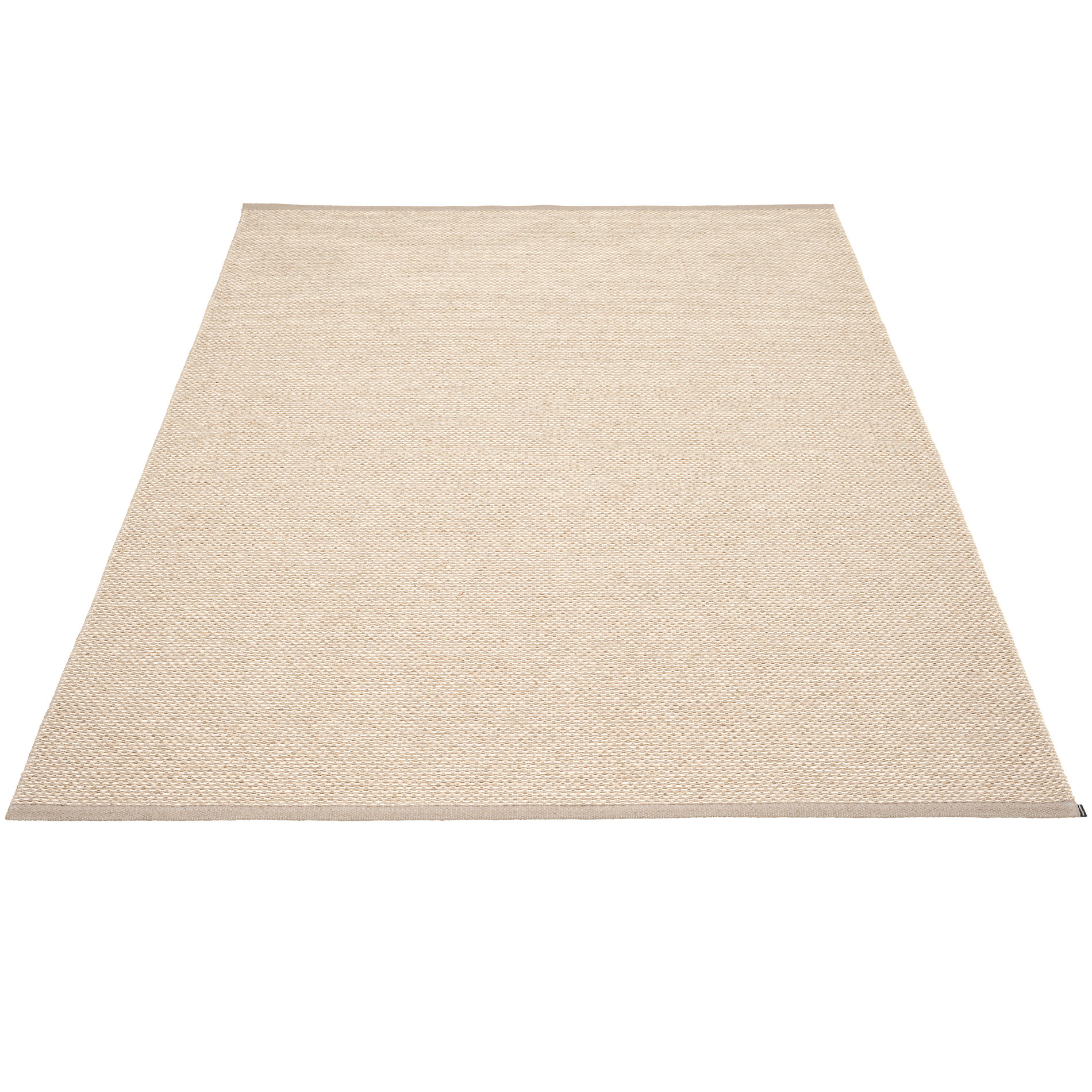 Effi Kunststoffteppich in Schlamm, 180x260 cm, von Pappelina. Moderner, schmutzabweisender Teppich für Innen und Außen.