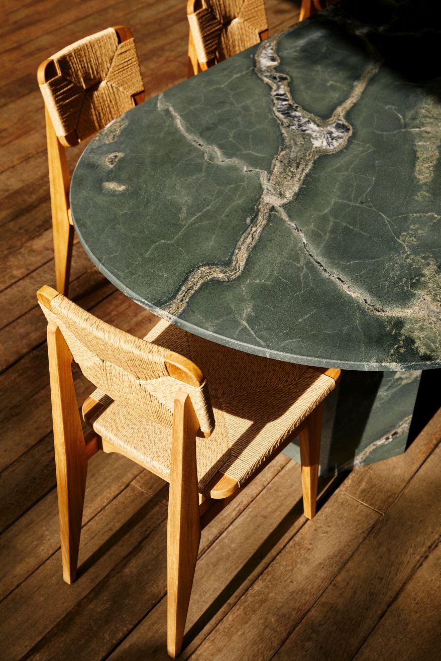 Epic Outdoor Esstisch Ø130cm Gubi