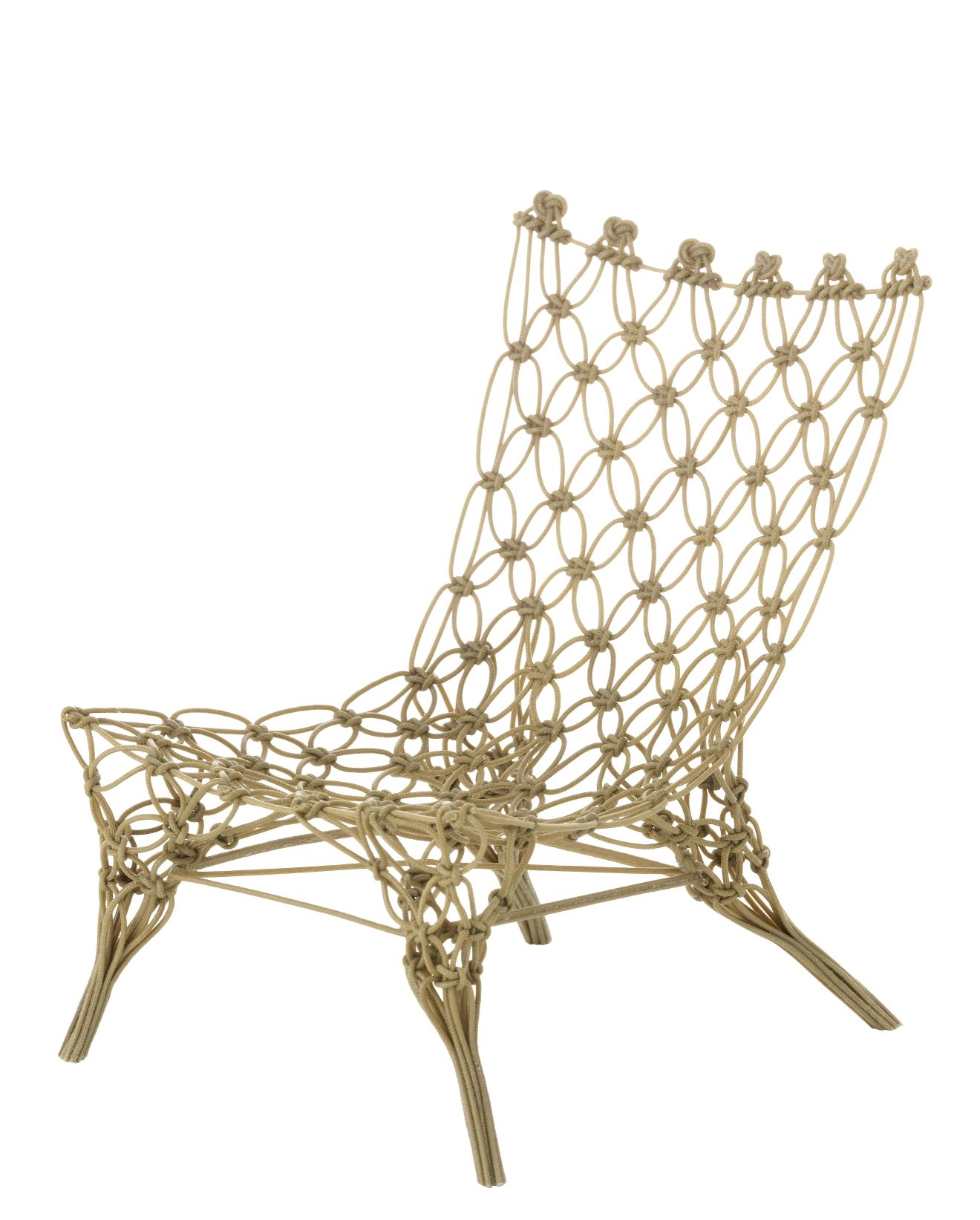 Nahaufnahme des Vitra Knotted Chair, ein Miniatur-Designstuhl aus geknotetem Seil.