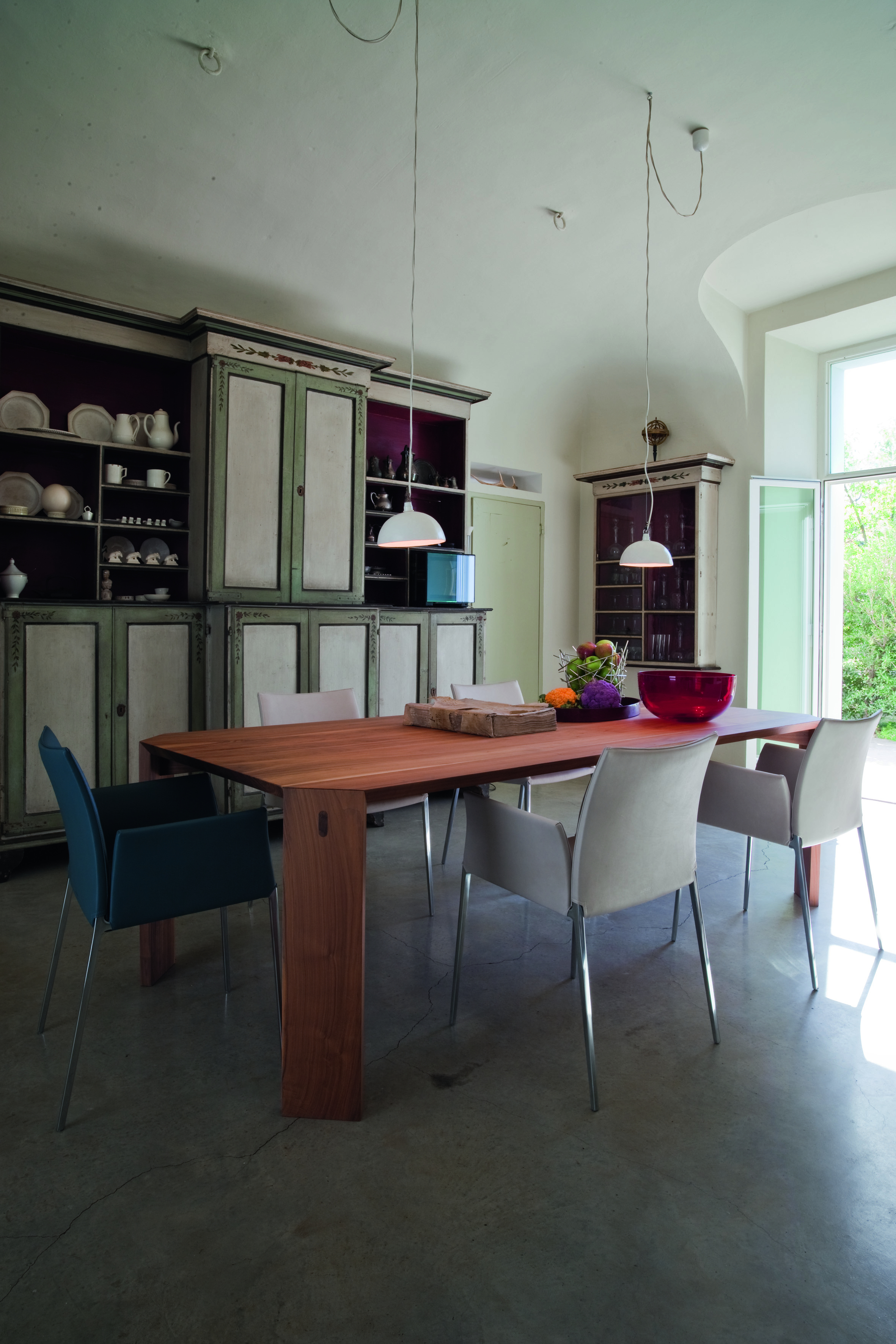 Lia Stuhl mit Armlehnen Zanotta