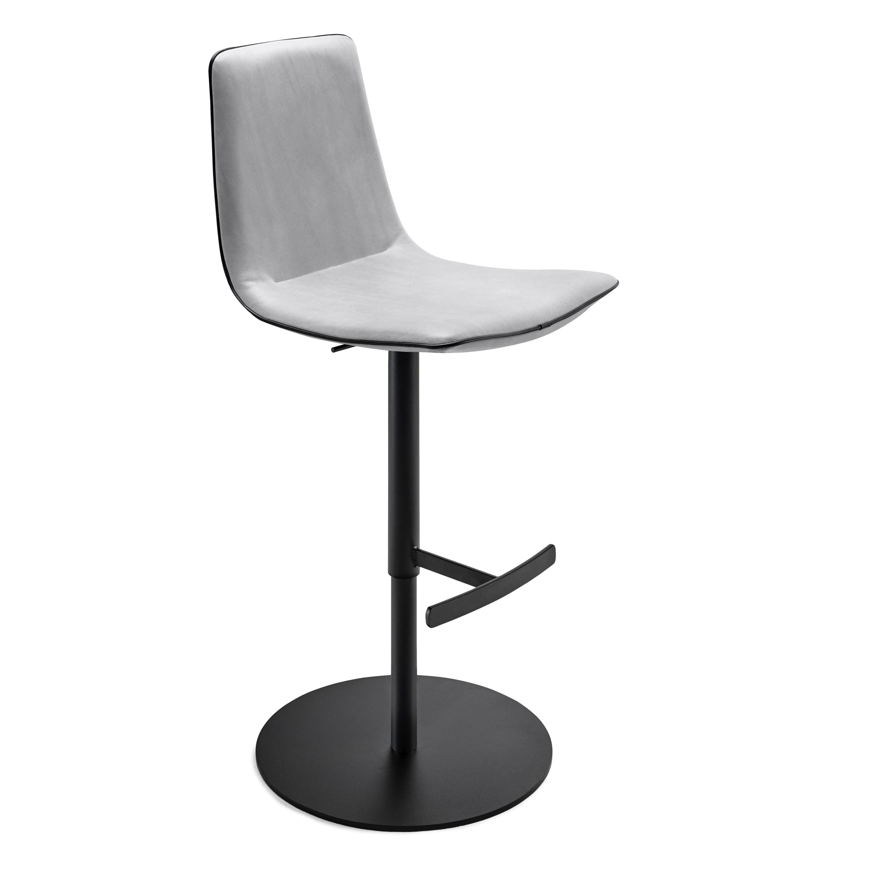 Amelie Barstuhl von Freifrau Manufaktur in Grau mit schwarzem Fuß und Fußstütze.