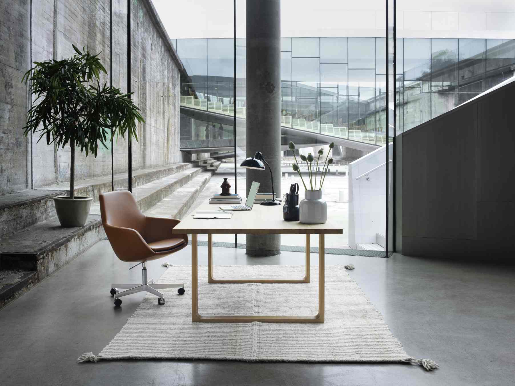 Little Giraffe Drehstuhl 3211 Fester Bezug Fritz Hansen