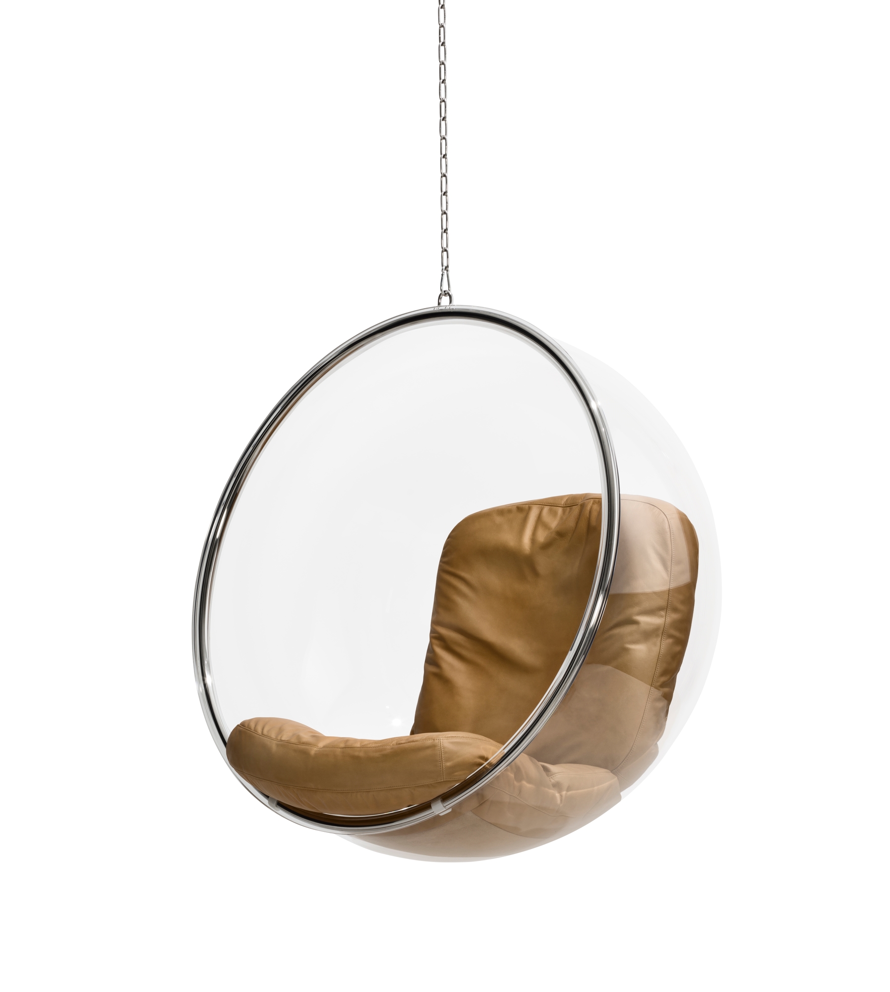 Bubble Chair: Transparenter Hängesessel mit braunen Lederkissen, Design von Eero Aarnio.