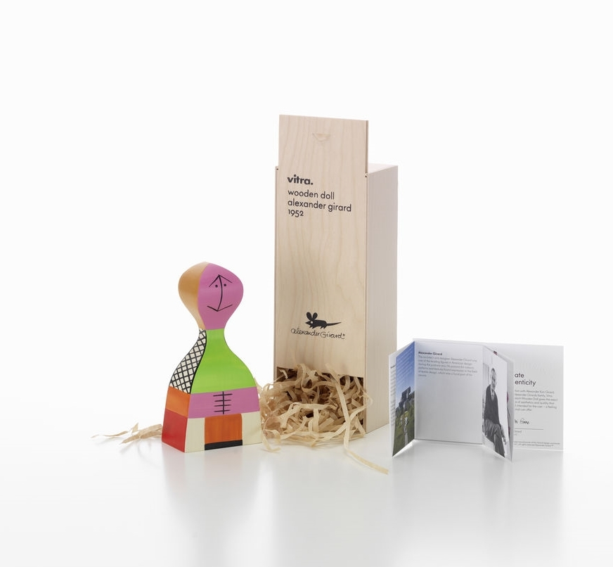 Vitra Wooden Doll No. 19 Holzfigur mit Verpackung und Broschüre, dekoratives Designobjekt für Sammler.