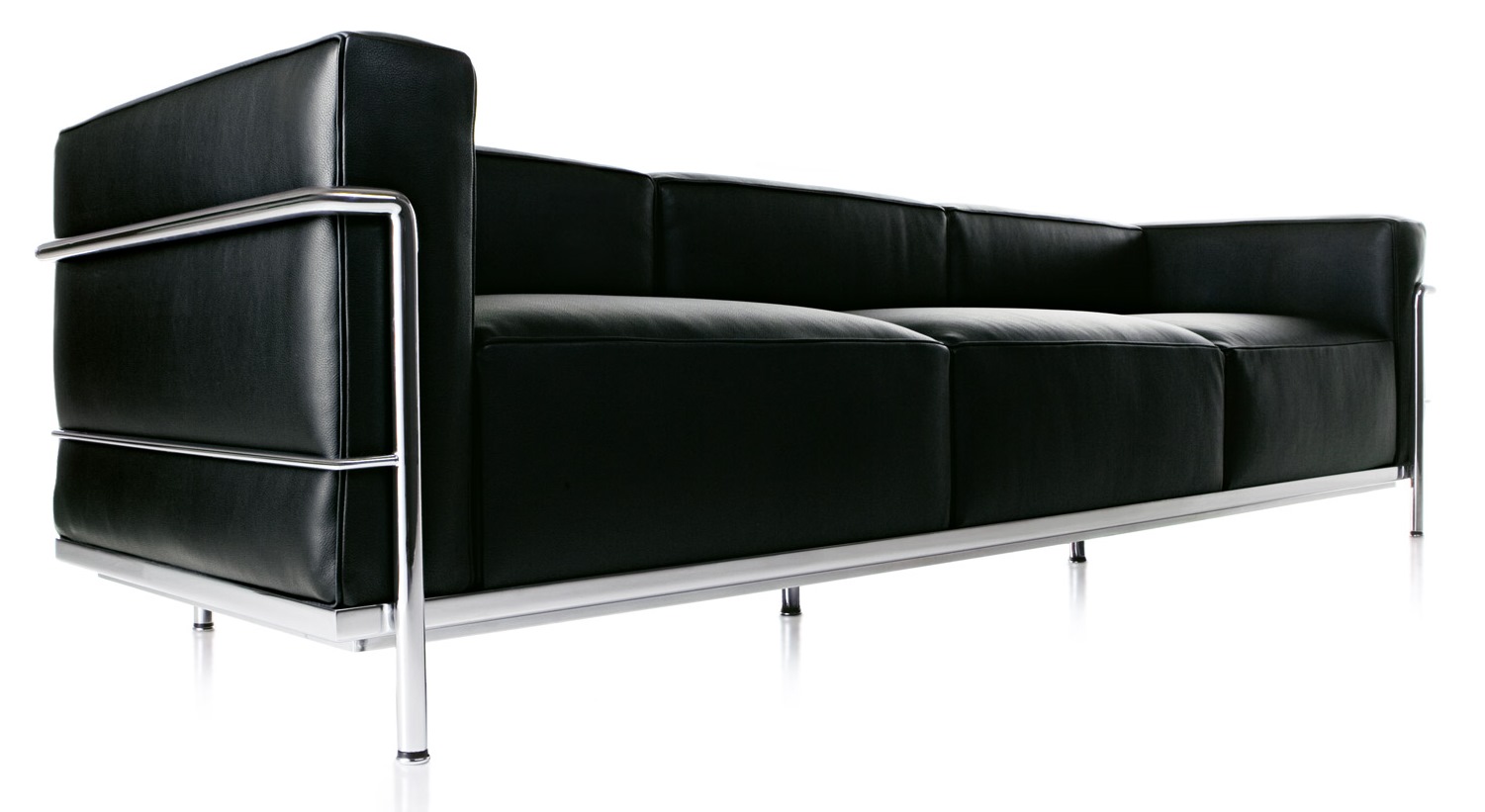 Schwarzes Cassina Sofa Dreisitzer mit Stahlrohrgestell, modernes Design Ledersofa für Wohnzimmer.