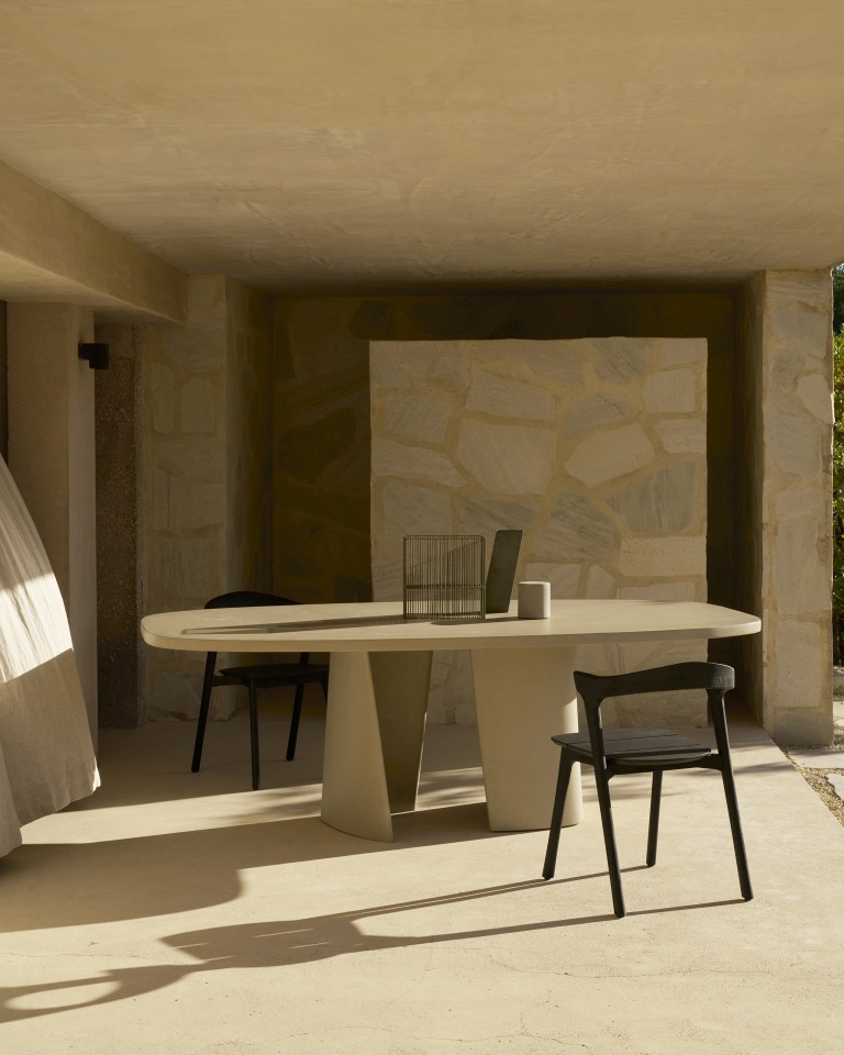 Canyon Outdoor Esstisch Beton Ethnicraft