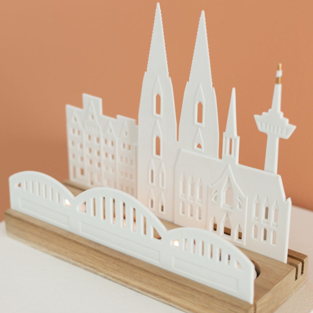 Lichtobjekt Stadtsilhouette Köln Räder