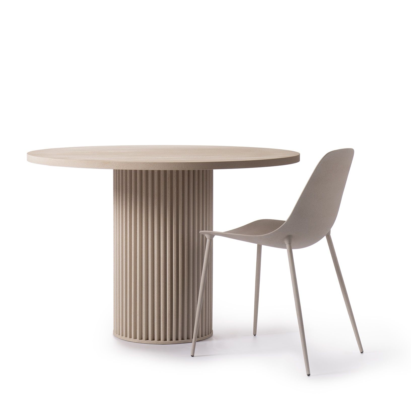 Heller Hercle Table Tisch mit geriffeltem Sockel und Stuhl für Indoor und Outdoor.