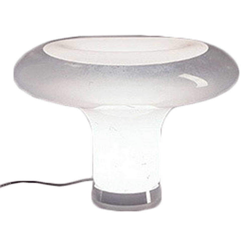 Nahaufnahme der Artemide Lesbo Tischleuchte aus Glas, Pilzform, modernes Design.