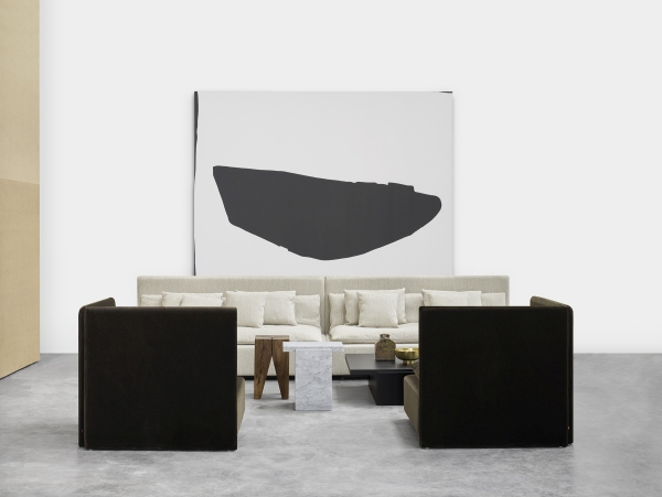 DT02 Tore Small Beistelltisch von e15 aus Nero Marquina Marmor, geölt.