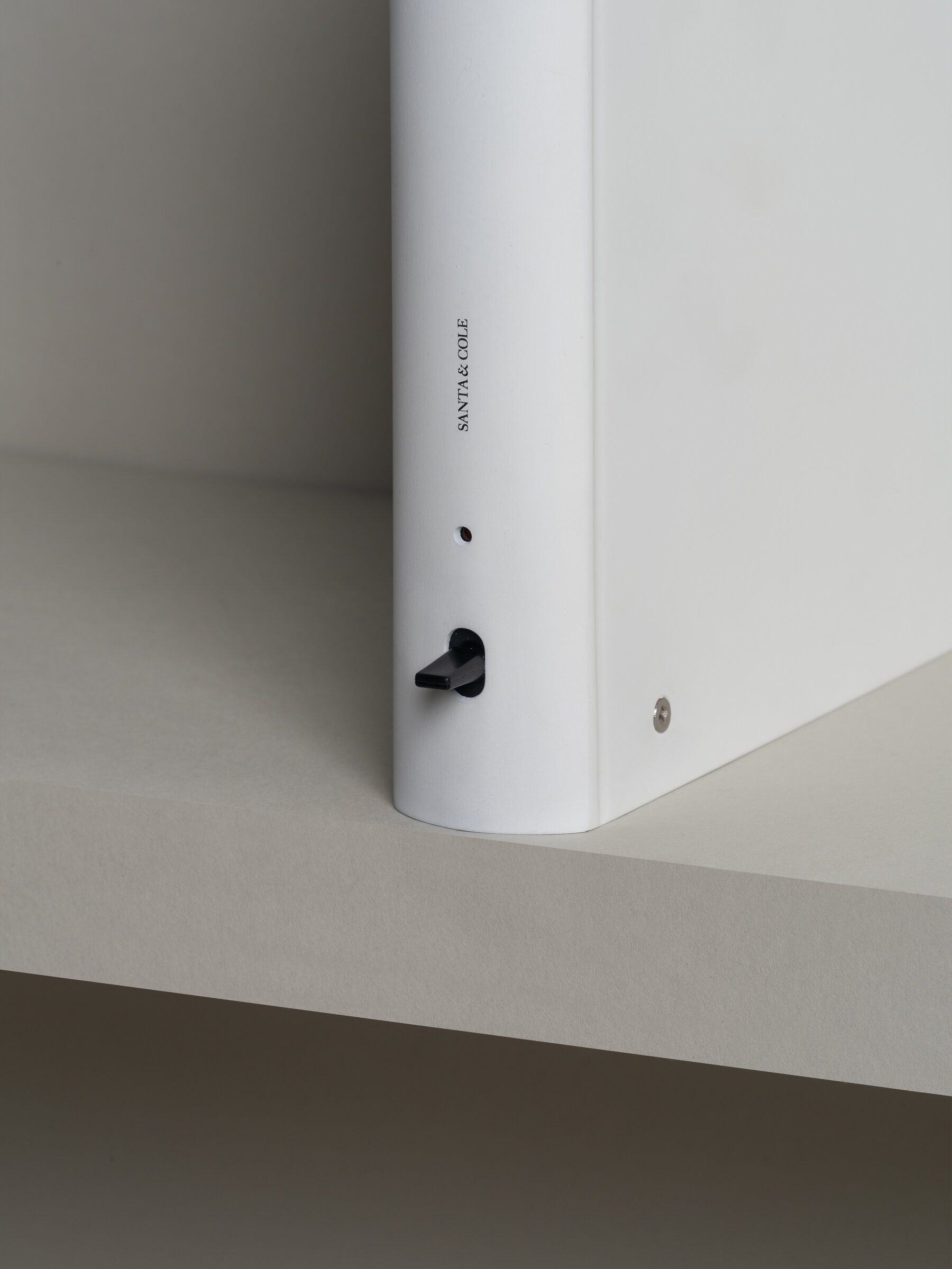 Bib Luz Tischleuchte Off White Santa & Cole