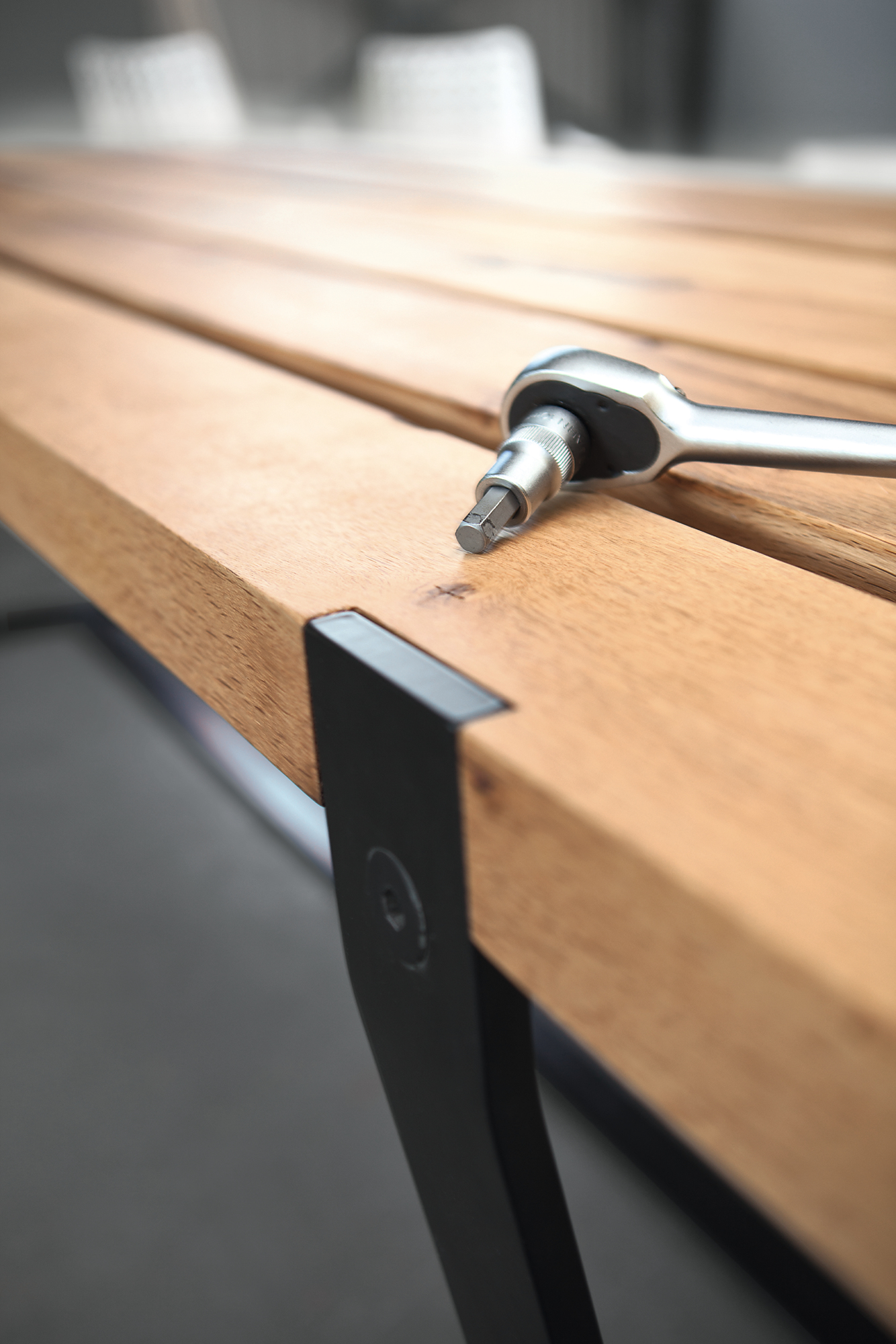 BB 11 Clamp Tisch Eiche roh/geölt Janua