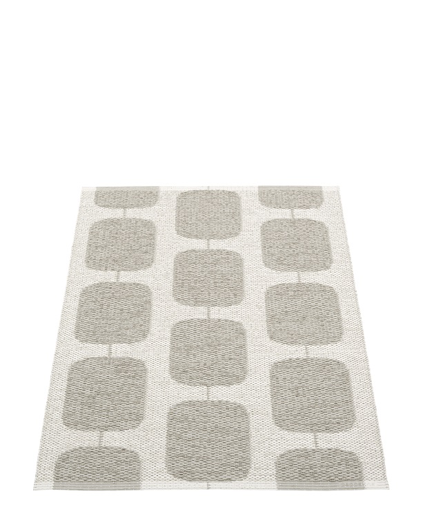 Pappelina Sten Kunststoffteppich 70x100 cm mit grafischem Muster in Beige und Weiß.