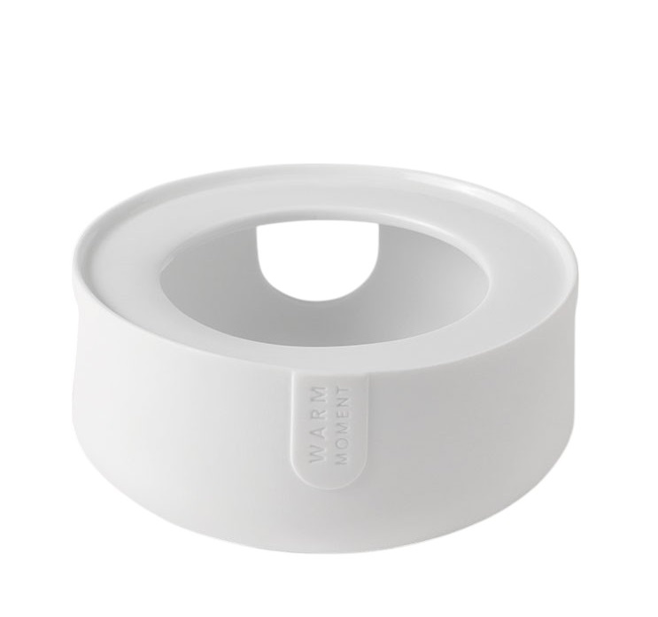 Weißes Cozy Time Stövchen von Räder für Teekannen, hält Tee warm.