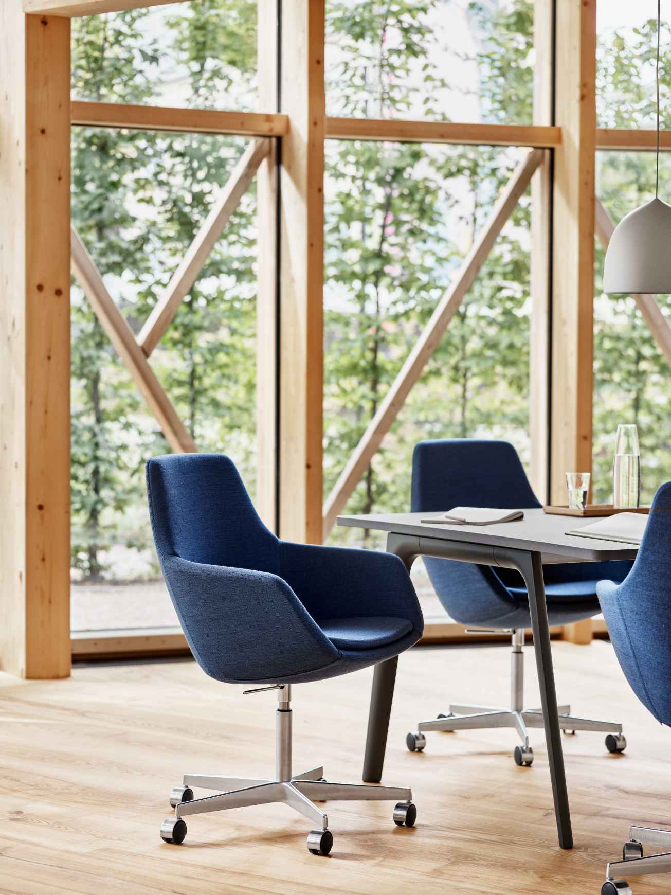 Pluralis Tisch Fritz Hansen