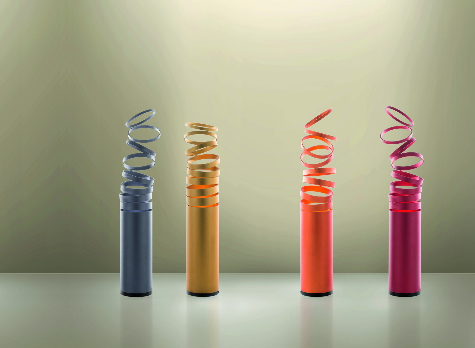 Artemide Decompose' Tischleuchten in Blau, Gold, Orange und Pink, modernes Design.