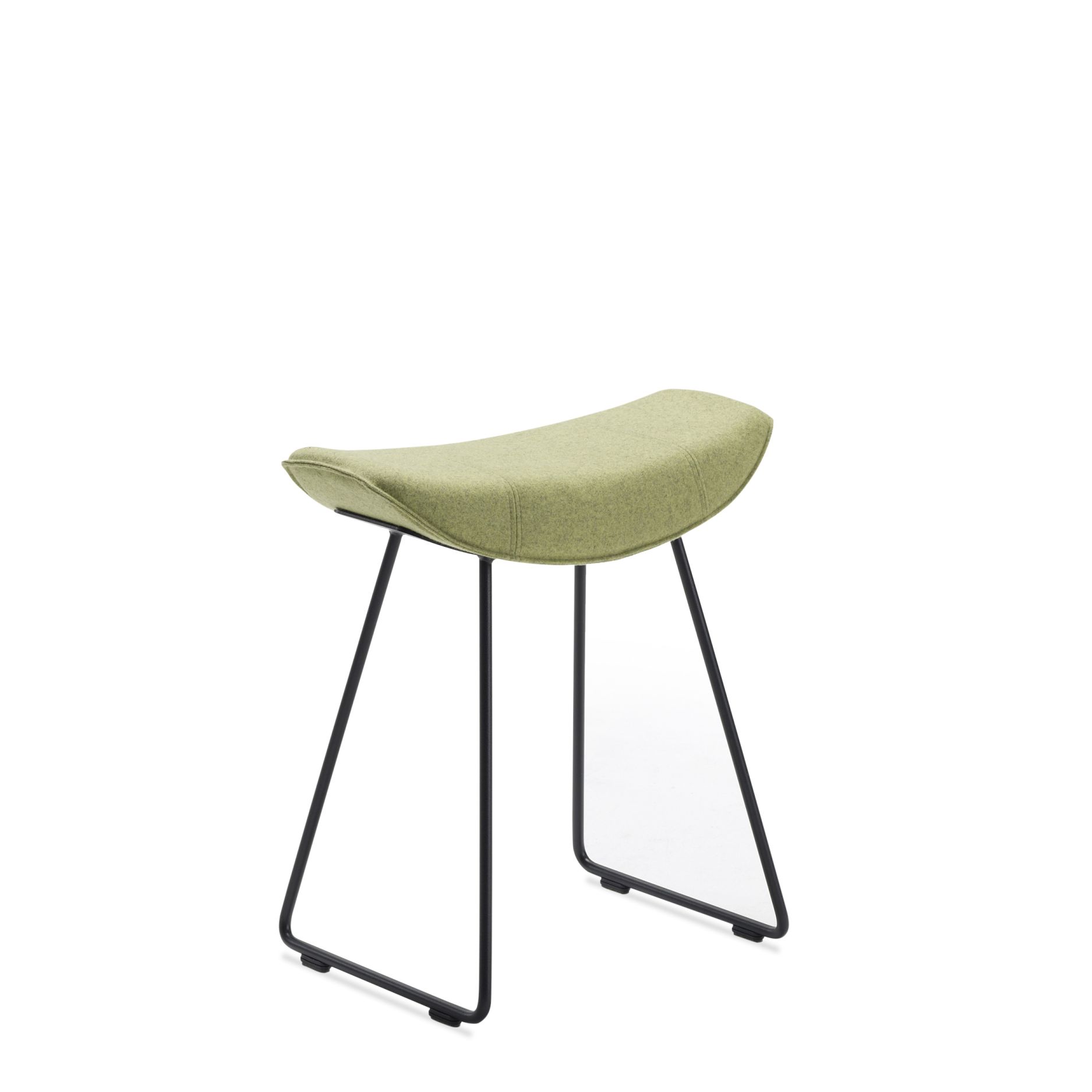 Kya Sitzhocker von Freifrau Manufaktur: Grüner Hocker mit schwarzem Metallgestell, modernes Design für Wohnzimmer.