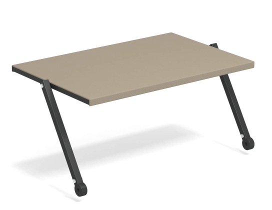 Holly Sonnendach von Emu, Farbe Nocciola/Hazel, mit Gestell aus antikem Eisen. Sonnenschutz für Gartenmöbel.