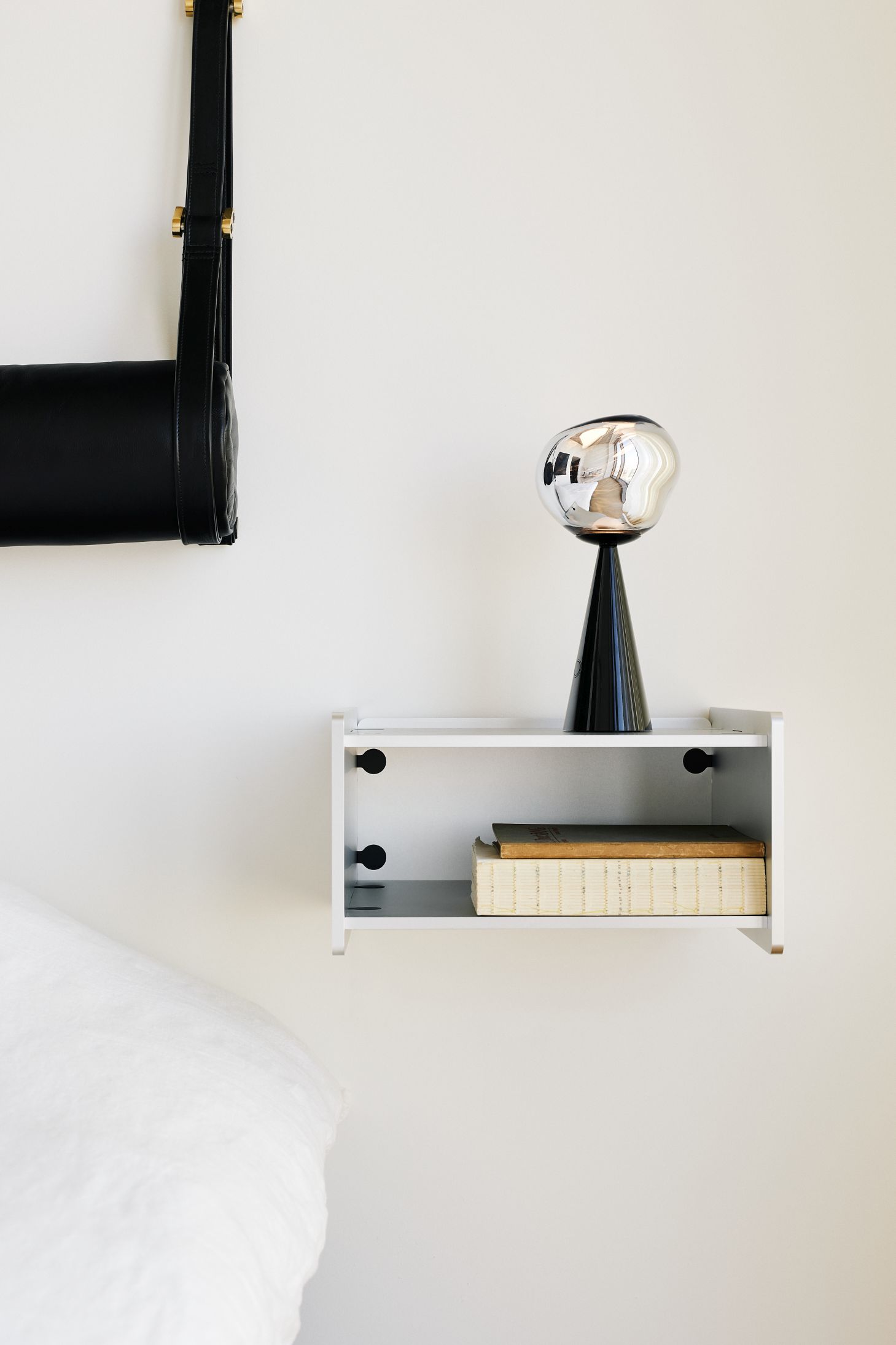 Melt Portable LED Tischleuchte Silber Tom Dixon