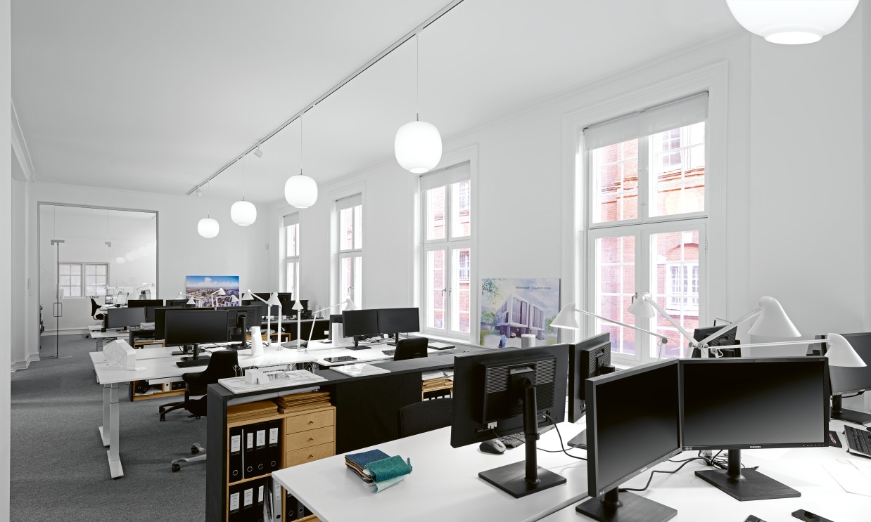 NJP Tischleuchte Louis Poulsen