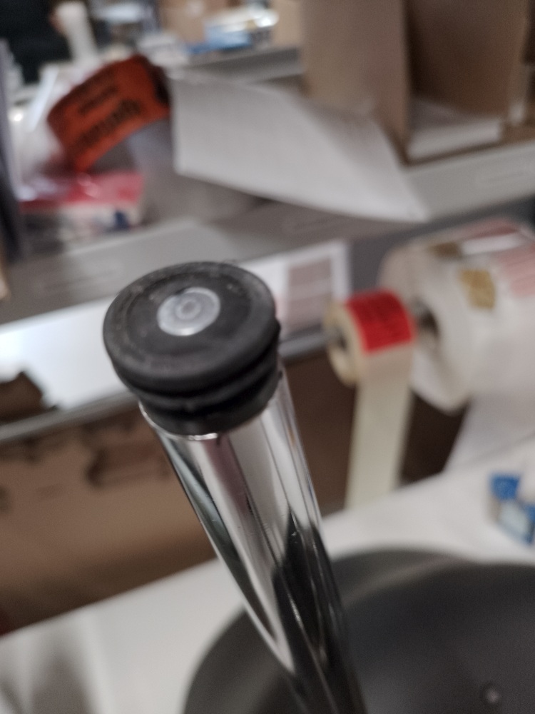 About A Chair AAC26 / AAC 26 Stuhl CHROM / SCHWARZ 2.0 Hay MÄNGELEXEMPLAR