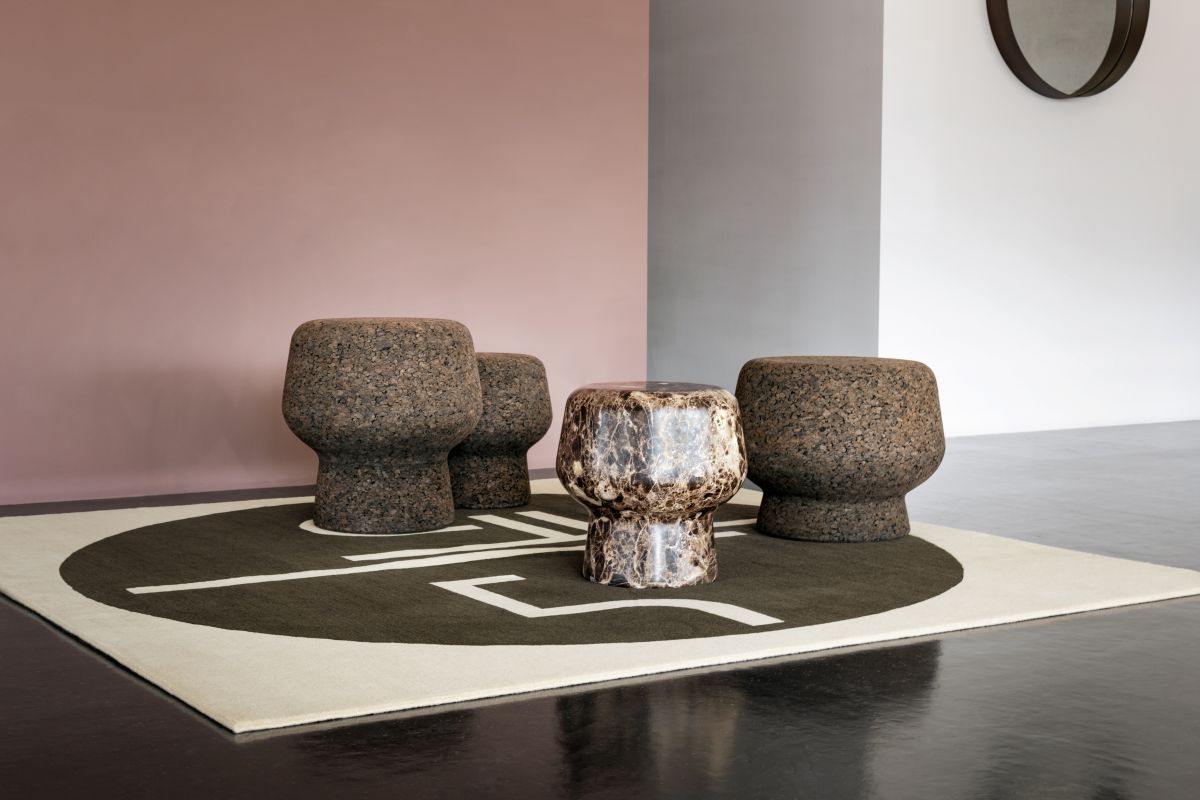 Corker Hocker/Beistelltisch aus Marmor und Kork, modernes Design für Wohnzimmer und Büro.