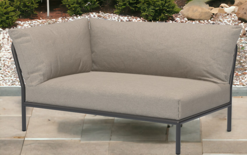 Houe Level 2 Outdoor Sofa Ecke links, graues Ecksofa für den Garten.