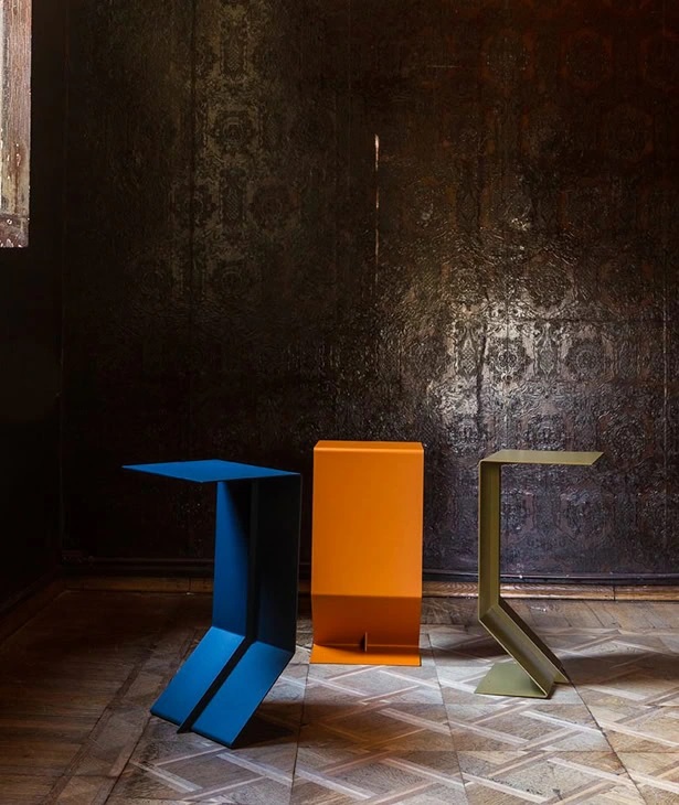 Drei farbige Mark Table Beistelltische von Moroso, moderne Designmöbel für Wohnzimmer und Büro.